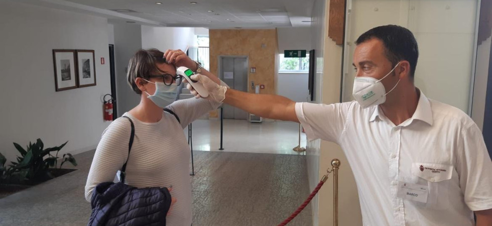 Coronavirus, arrivano i termoscanner per la temperatura nei supermercati